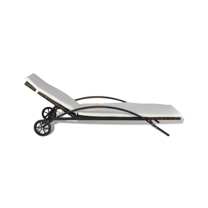 Chaise longue avec coussin et roues Résine tressée Marron